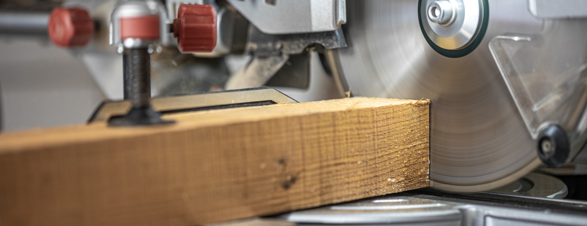 decoupe de bois sur mesure