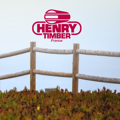 La gamme poteaux et accessoires bois Henry Timber