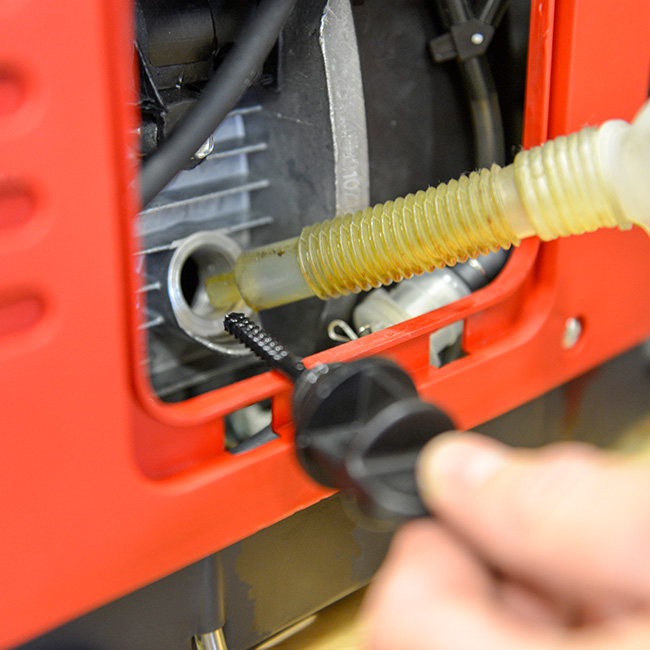 Comment mettre en service son groupe électrogène MF 1300 L’Entrepôt