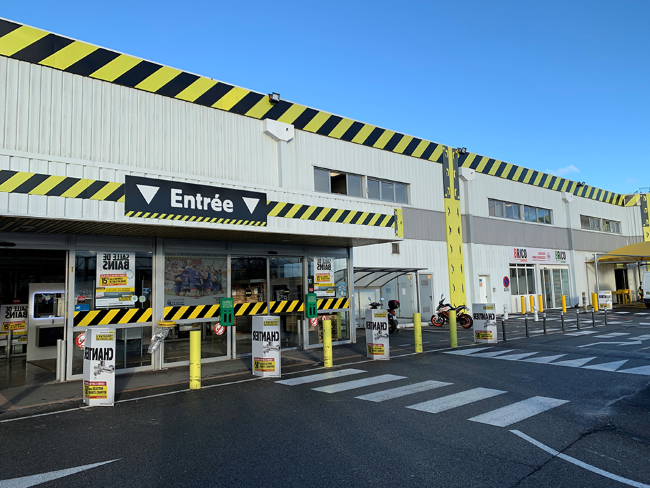 Devanture magasin L'Entrepôt du Bricolage espace Comboire Echirolles