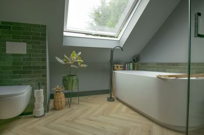 Sol vinyle bâton rompu effet bois beige YUKON MISTRAL ép 5 mm 12,3 x 61,5 cm compatible pièce humide paquet de 2,27 m² LAMETT