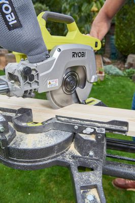 Scie à onglets radiale sans fil 18 V ONE+ R18MS216-0 (Solo) - RYOBI