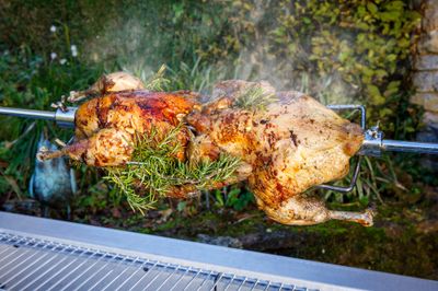 Barbecue à charbon de bois TITAN - SOMAGIC Livraison à domicile incluse
