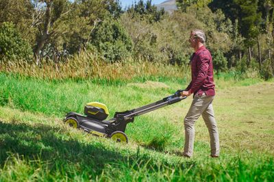 Tondeuse à batterie tractée 36 V 53 cm RY36LMXSP53A-160 - RYOBI