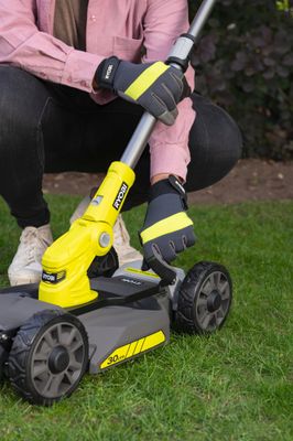 Tondeuse coupe-bordure 3-en-1 à batterie (non incluse) ONE+ 18 V 30 cm RY18LMC30A - RYOBI