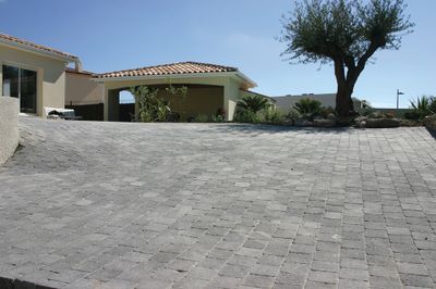 Pavé béton médiéval Anthracite 12 x 12 x 6 cm - FABEMI