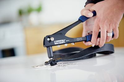 Pince à riveter RP10 + 100 rivets - RAPID