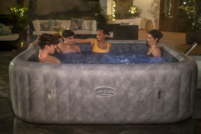 Spa gonflable carré 7 places San Francisco BESTWAY