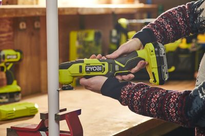 Gonfleur dégonfleur RYOBI 18V One+ - 250 L/min - Sans batterie ni