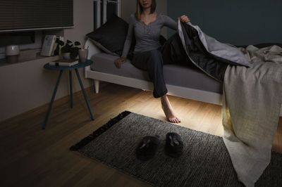 Ruban LED USB 1m sous meuble & étagère avec détecteur de mouvement crépusculaire - Strip PAULMANN
