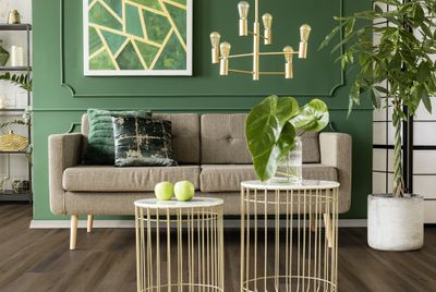 Sol vinyle effet bois marron MADINA ép 5,7 mm 125 x 22,9 cm compatible pièce humide 2m²/pqt GERFLOR