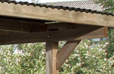 Abri carport simple avec avancée de toit plat et arcs, Livraison à domicile incluse - WEKA