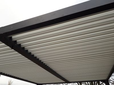 Pergola bioclimatique autoportante en aluminium XXL PER3660BIW gris 21,52 m², Livraison à domicile incluse - HABRITA