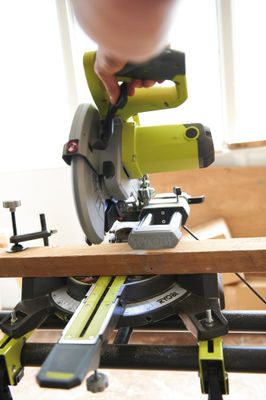 Scie à onglets radiale 216 mm 1500 W EMS216L - RYOBI