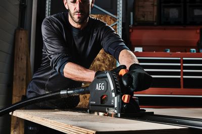 Scie plongeante Brushless 18 V sans batterie BKS18PBL-0 - AEG