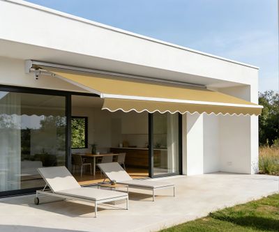 Store banne motorisé 5 x 3,5 m toile polyester 280 g/m² taupe