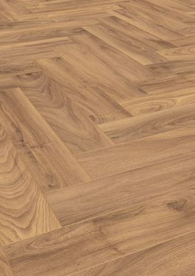 Sol stratifié bâton rompu décor chêne K450 FIREBRAND ép 8 mm 12,6 x 63 cm AC5 compatible pièce humide paquet de 0,87 m² AJ TIMBER