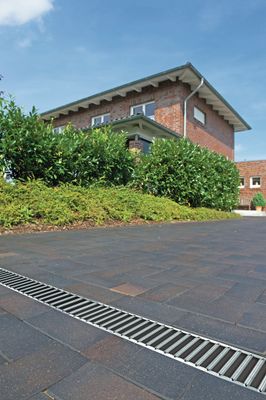 Caniveau béton polymère avec grille passerelle L 100 x l.11.8 x H 9.7 cm ACO