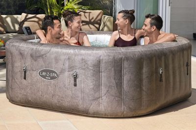 Spa gonflable carré ROME 130 x130 cm hauteur 71 cm 6 personnes - BESTWAY