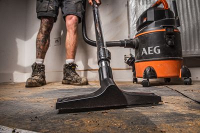 Aspirateur eau et poussières sans fil sans batterie 18 V BWD18-0 - AEG