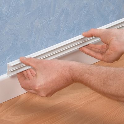 Moulure 10 x 15 mm auto-adhésive longueur 2 m DEDRA