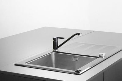 Robinet de cuisine Noir Tango Plus NF - ESSEBAGNO