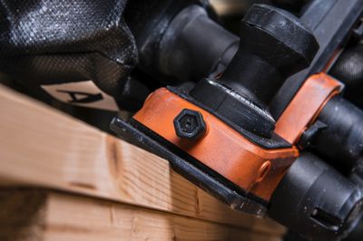 Rabot électrique sans fil 18 V brushless BHO 18BL-0 nue AEG