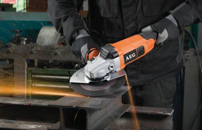 Meuleuse 2400 W diamètre 230 mm WS 24-230 GEVDMS AEG