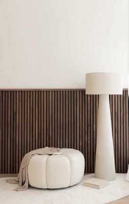 Panneau acoustique mural mdf 3D Latt finition castle oak sur fond noir - 20 x 287 x 1250 mm - AJ TIMBER