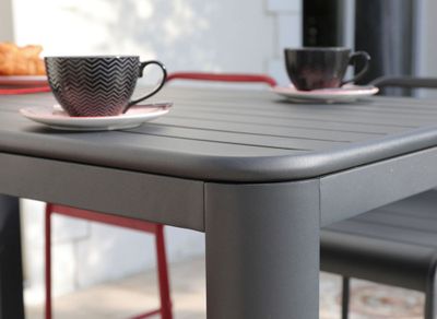 Table de jardin rectangulaire Eos en aluminium 180/240x90x74 cm PROLOISIRS