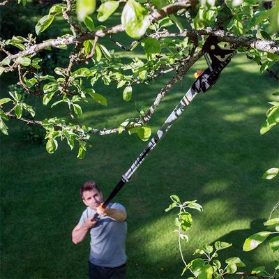 Coupe-branches téléscopique PowerGearTM X UPX86 et scie de 47cm UPX80 FISKARS