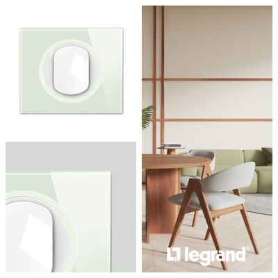 Plaque de finition 4 postes Verre opale blanc - Céliane LEGRAND