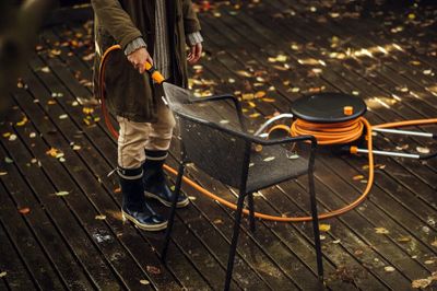 Dévidoir 30m de tuyau avec raccords d'arrosage FISKARS