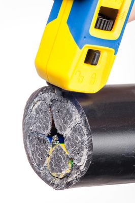 Coupe gaine de cable électrique avec anses 8-28mm JOKARI