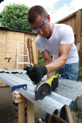 Meuleuse 2000 W diamètre 230 mm avec disque diamant EAG2000RSD1 RYOBI