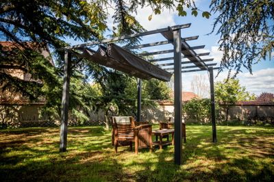 Pergola autoportante manuelle aluminium gris 12 m², Livraison à domicile incluse - HABRITA