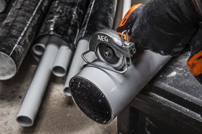 Mini scie multi matériaux Brushless sans fil sans batterie BMMS18SBL-0 - AEG