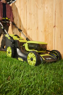 Tondeuse à batterie tractée 36 V 46 cm IMXSP46A-150 - RYOBI