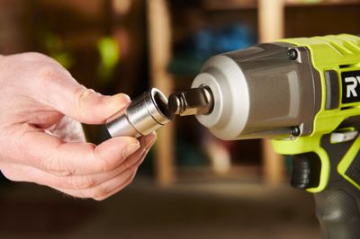 Boulonneuse à chocs sans fil sans batterie 18 V ONE+ RIW18-0 - RYOBI