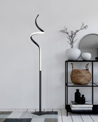 Lampadaire LED Course noir 1150 lumens blanc chaud - REALITY