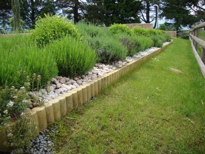 Bordure ovaline ton paille 50 x 24 x 6 FABEMI