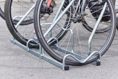 Râtelier 2 vélos avec arceau gainé modèle de base MOTTEZ