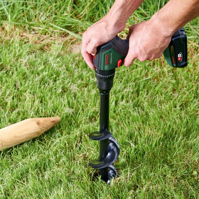 Perceuse sans fil à batterie 18V avec 1 batterie 2Ah, 1 batterie 4Ah et 1 chargeur de batterie BOSCH