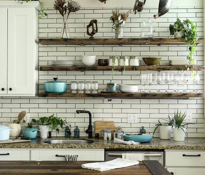 Réglette LED Area noir 560 lumens blanc variable - TIBELEC<br>