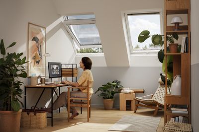 Store extérieur manuel l.134 x H.98 à 140 cm gris anthracite MHL UK00 5060 VELUX