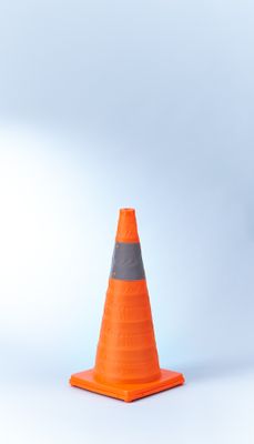 Cône de signalisation rétractable hauteur 62 cm MOTTEZ