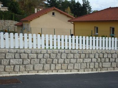 Lisse plate pour clôture - PVC - Blanc - 30 x 100 mm - L 2,40 m - MOREY