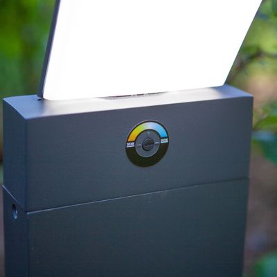 Borne extérieur LED 63,5cm Pano gris IP54  1200 lumens blanc varaible CCT - COREP