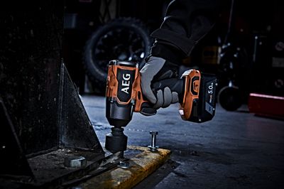 Clé à chocs sans fil 18 V BSS18MTF12BL-402C (Brushless, 2 batteries) - AEG