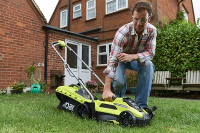 Tondeuse à gazon électrique 1300 W 33 cm RLM13E33S - RYOBI